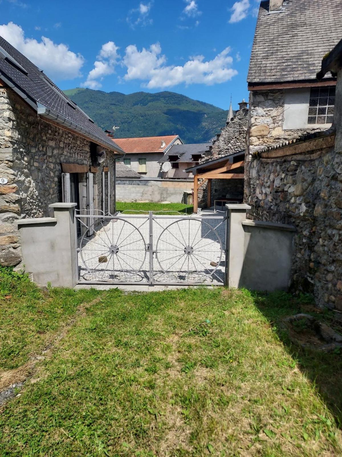 Maison De Village Au Pied Des Pyrenees Marignac  Luaran gambar
